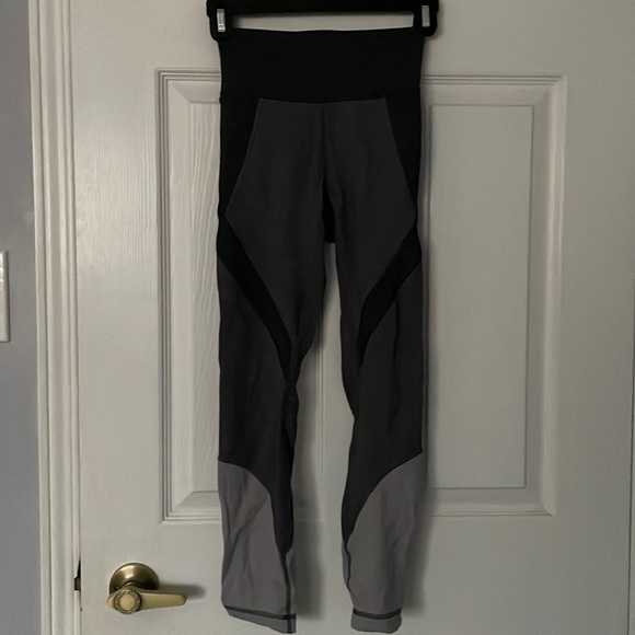 Lululemon early extension high rise tights - Picture 1 of 4